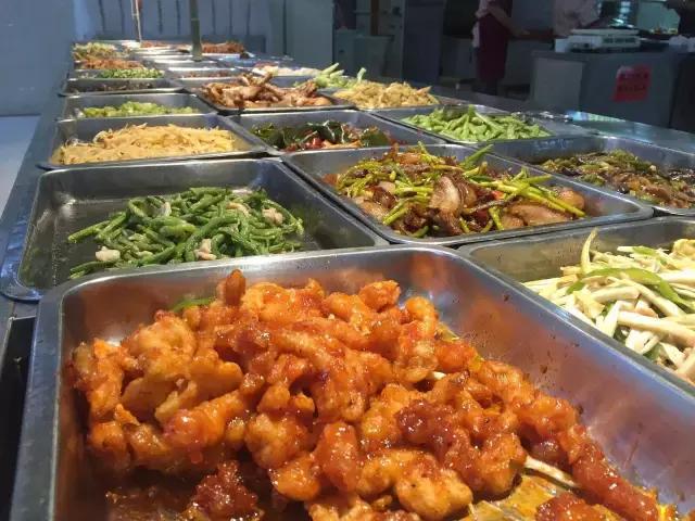 这所颜值逆天的学校，不仅是剧组常驻地，连教授都是国内一线明星