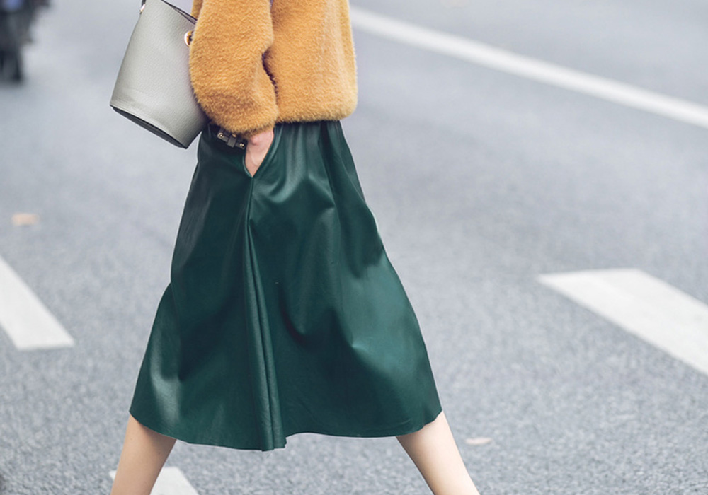 穿上一条花裙子有多美,好看又好穿的皮裙