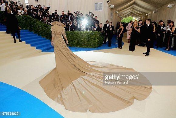 时尚界奥斯卡造型,今年的时尚界年度奥斯卡