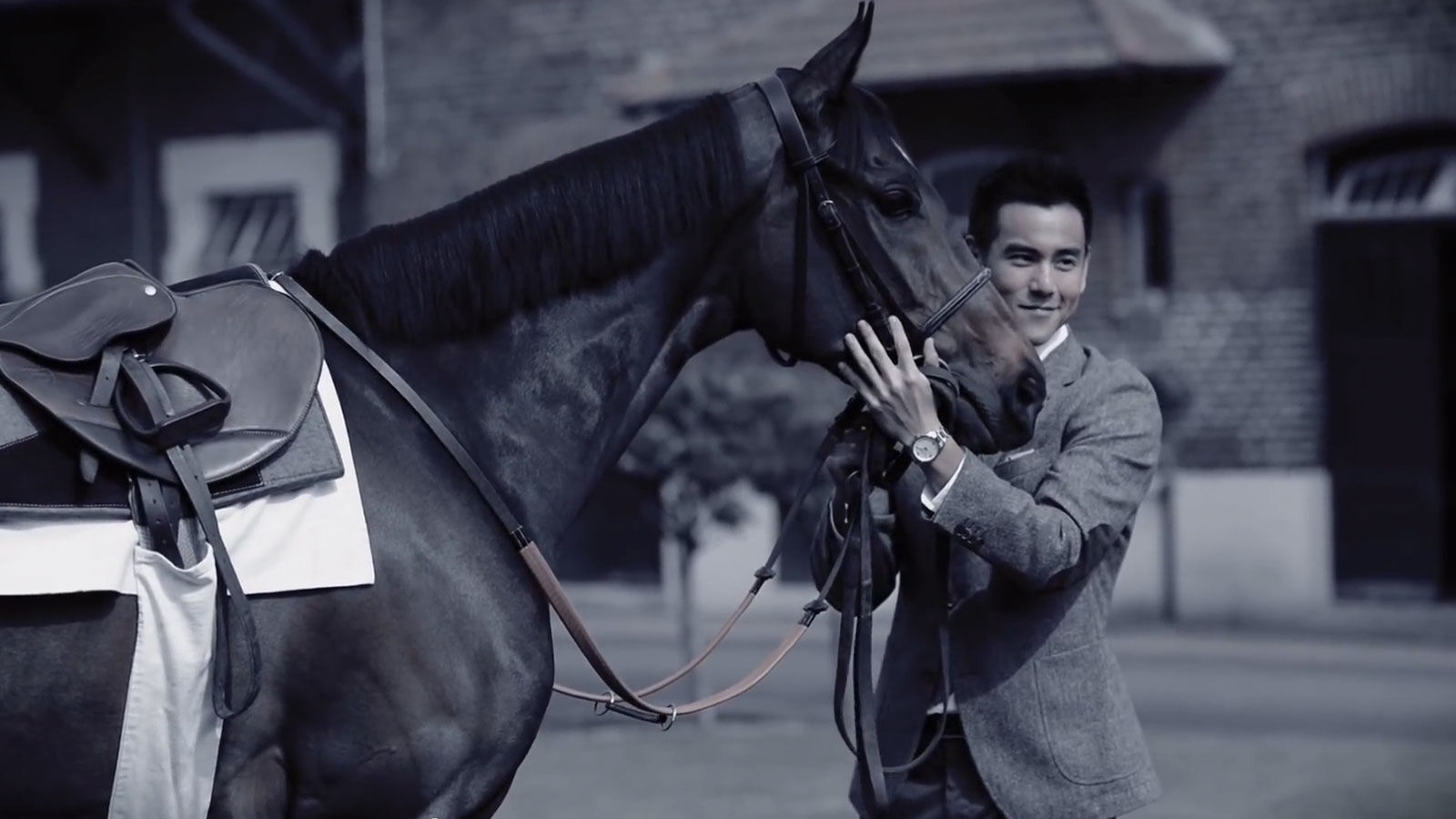 穷玩车富玩表适合什么手表,穷车富表是什么意思