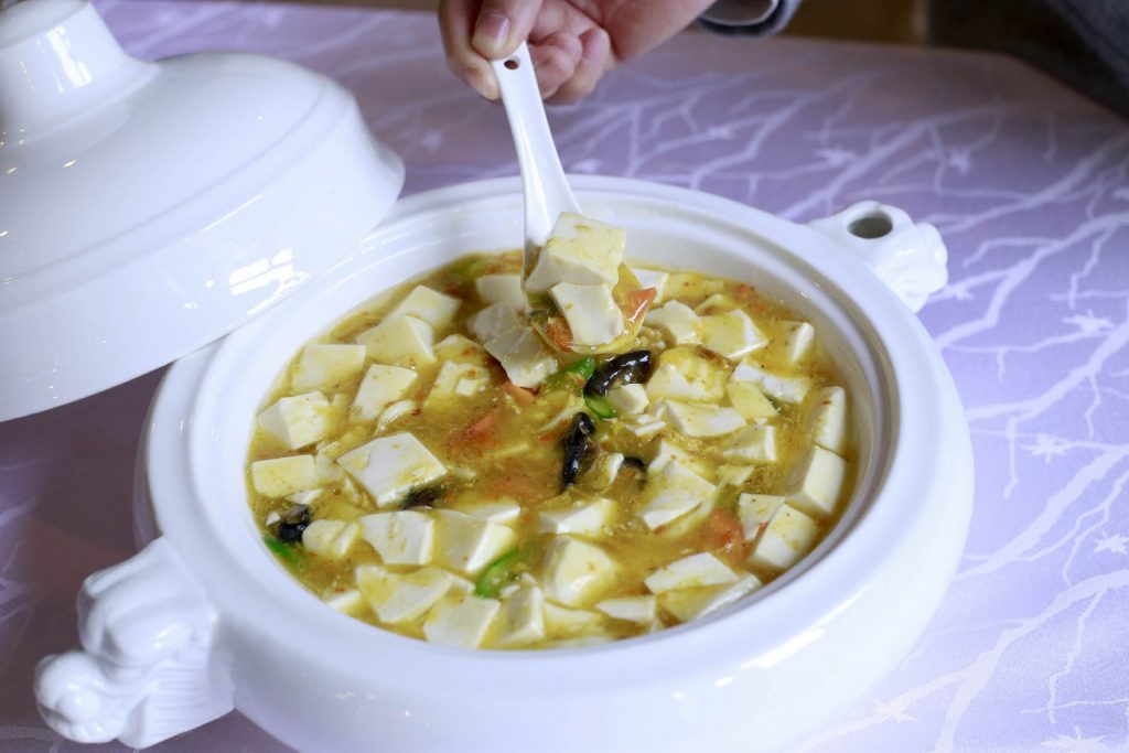 蟹粉银鱼虾仁豆腐抖音团购,苏州太湖边五星级酒店推荐