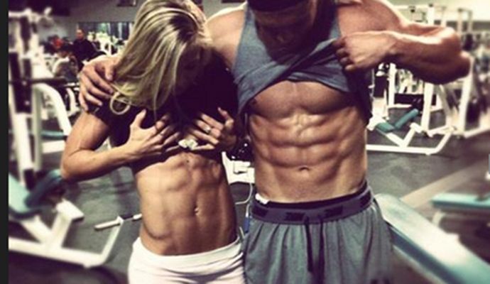 9个快速撕裂腹肌的黄金动作，7天晒出马甲线