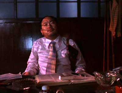 少林足球周星驰被四眼仔欺负,少林足球怎么和四眼仔结怨