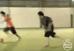 足球过人实用技巧书籍老版,足球过人技巧书本