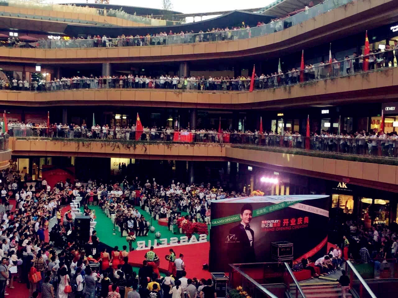 奥特莱斯为什么开在郊区,奥特莱斯几线城市才有