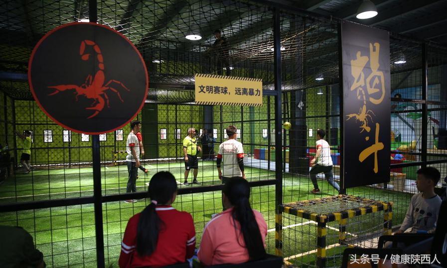 斗牛大赛铁笼,铁笼足球比赛完整视频