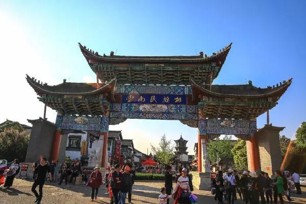 滇池度假区华邑酒店,昆明南亚之门华邑酒店