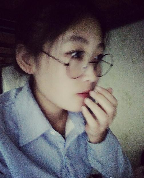 女球迷专访|因爸爸做鲁蜜美女大学生的一路忠橙