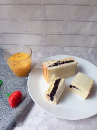 第四届烘焙大赛暨是爱吃节紫米奶酪包