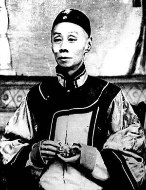 他是伶界大王，慈禧宠儿，梁启超盛赞“声名廿纪轰如雷”，还是我国第一位电影明星……