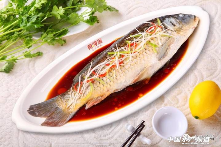 日供鲤鱼八千条，这家公司怎样把冷门的鲤鱼逆转成餐饮热点？