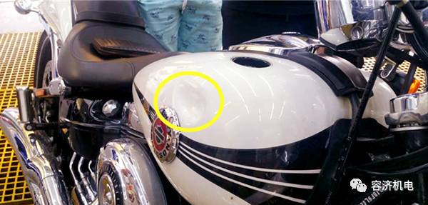 摩托车油箱摔凹了自己怎么修复,摩托车油箱被撞凹陷怎样修复