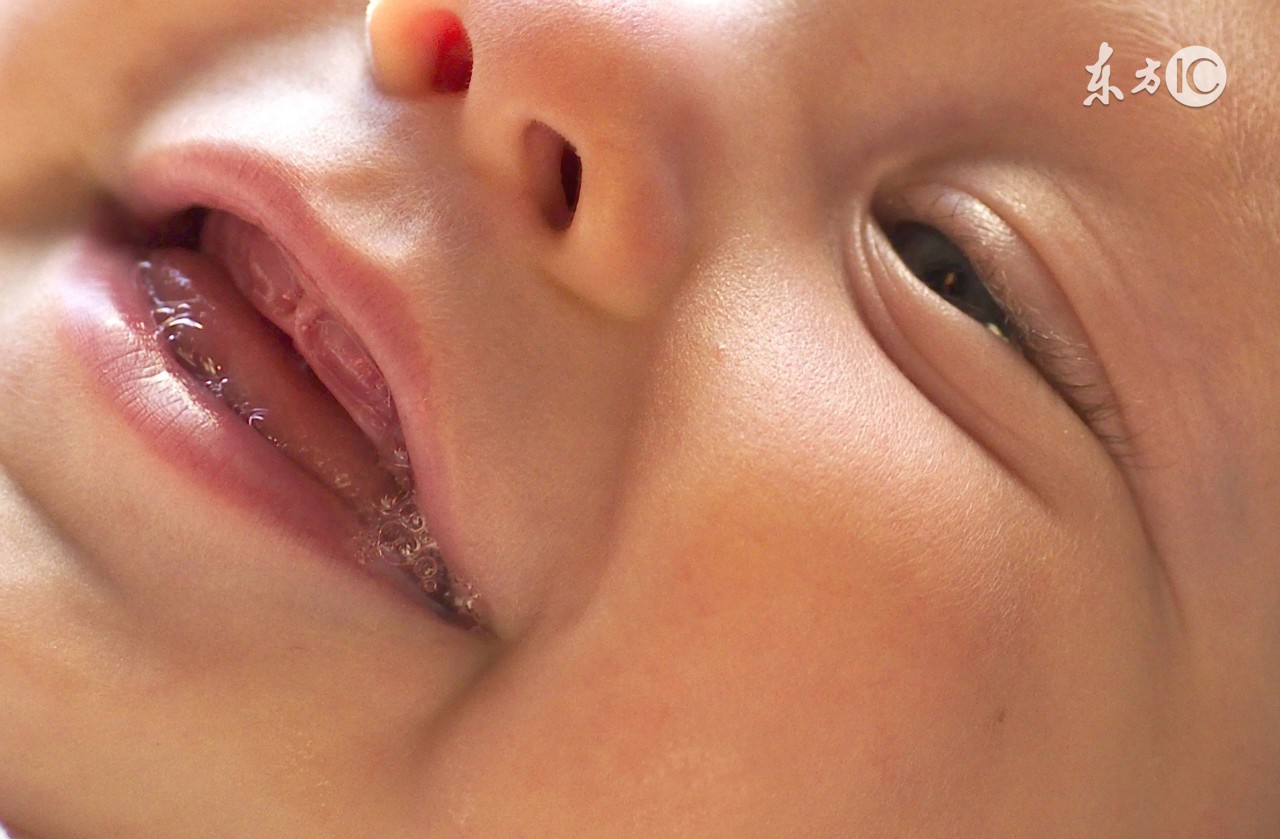 宝宝夜惊护理视频,一个月宝宝夜惊的解决方法