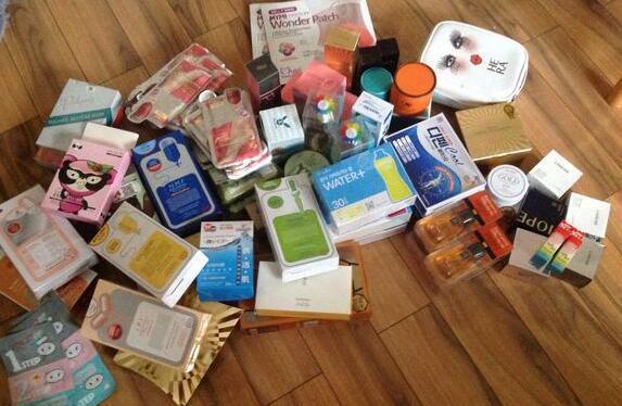 对我吝啬的前男友，让我帮他现女友代购，我一个举动让他们分手