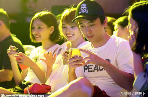 王思聪淘米水,王思聪100元矿泉水