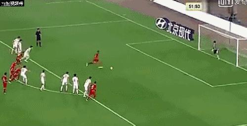 中国男足4-1新加坡王大雷扑救点球,王大雷扑出的十大必进球
