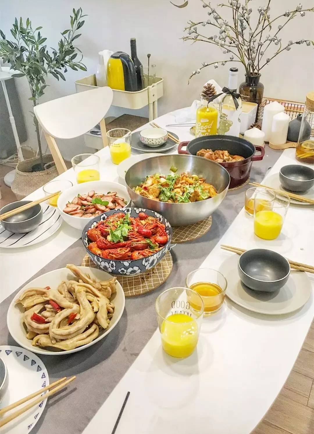 餐桌桌旗怎么搭,白色餐桌怎样搭配旗布