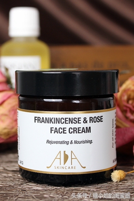 扒一下英国AA网，他们并不是只有精油芦荟眼胶呀！