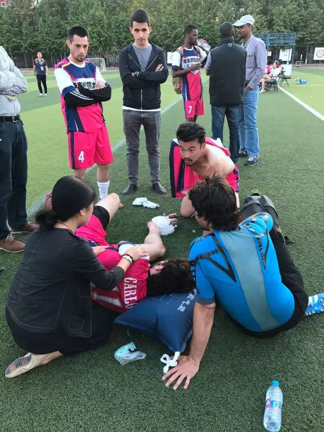 帅气的中国足球队,上海华东师大足球队