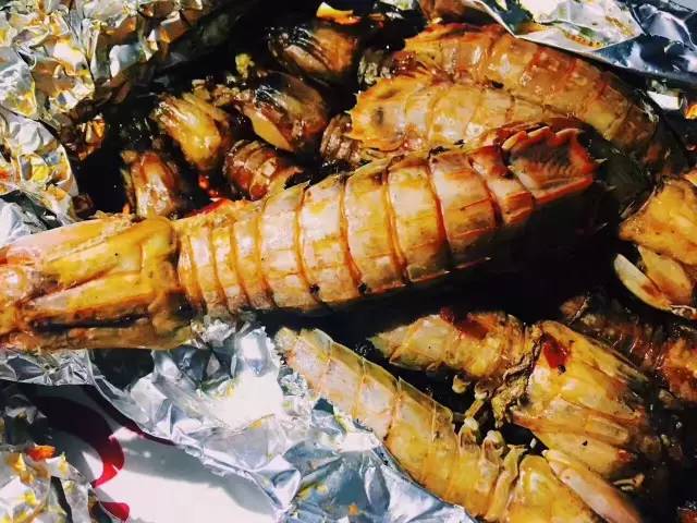 外卖小龙虾生意经营模式,外卖小龙虾月售300单能挣多少钱