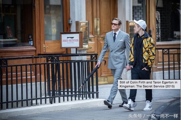 一把伞撑出花花世界，不开劳斯莱斯雨中照样傲娇走