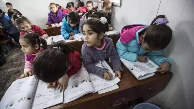 用游戏帮助孩子解决悲伤,游戏能给孩子带来无限的快乐