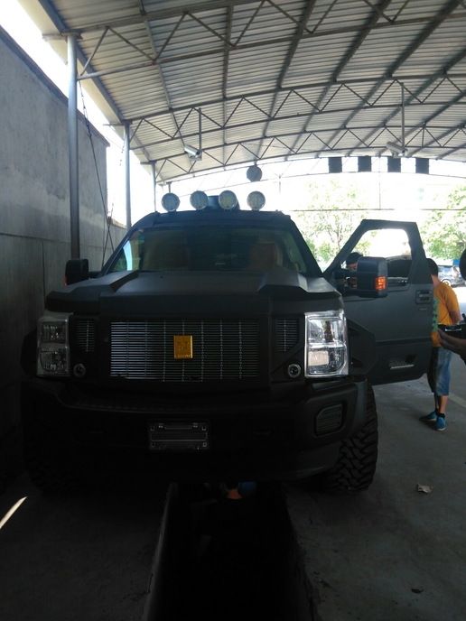 太有钱了！浙江二手车从业者带你看看正在准备过户的二手豪车们