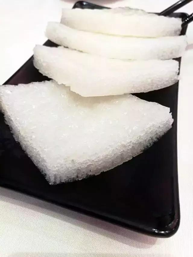 早餐店的LV：28元的油条，11元的豆浆（我不会点第二次了）