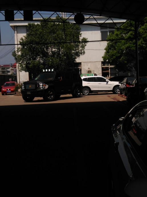 太有钱了！浙江二手车从业者带你看看正在准备过户的二手豪车们