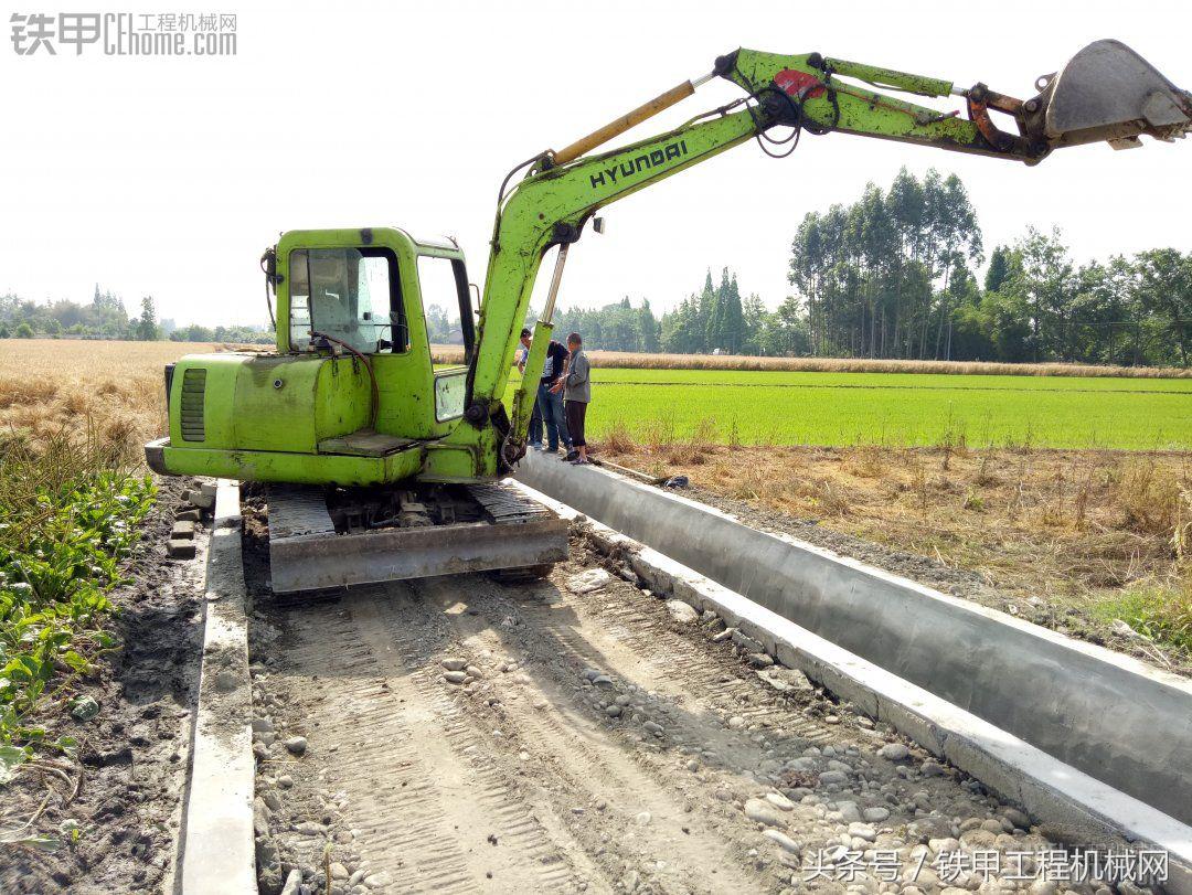一台挖掘机到底有多强,这台挖掘机有多牛