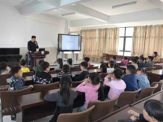 五月的小可爱们视频,五月可爱的小宝宝