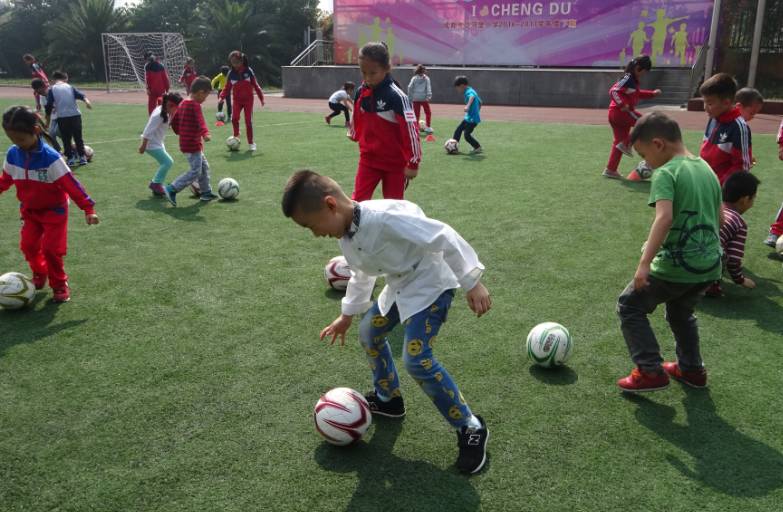 幼儿园小学生活什么样子,小学长什么样的呢