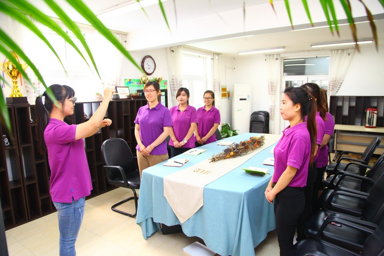 不忘初心跟党走砥砺前行创辉煌,不忘初心跟党走砥砺前行共繁荣