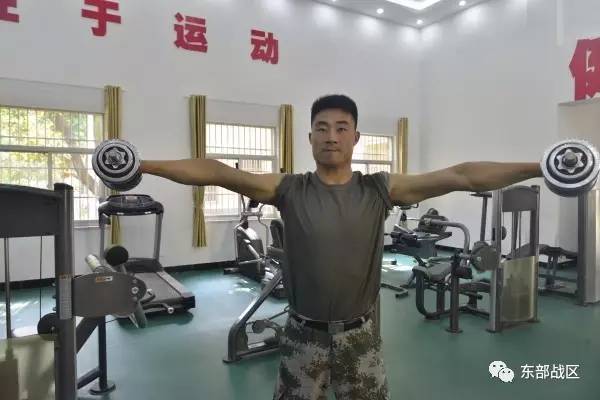 军营健身达人教你如何练出好身材,健身器械体能训练大全