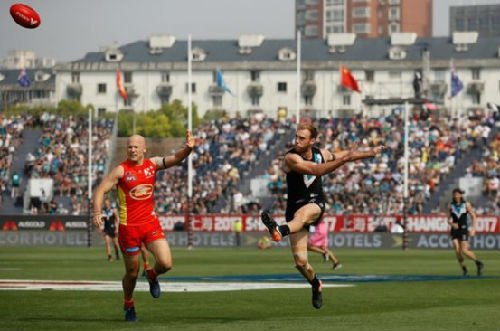 一场澳式橄榄球比赛,澳式橄榄球在中国