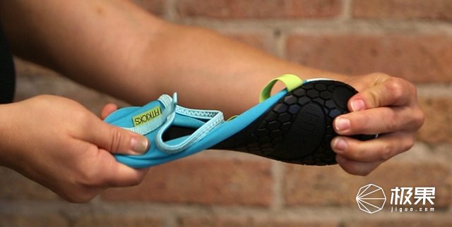 踩水速干跑步鞋,阿迪耐克袜子鞋