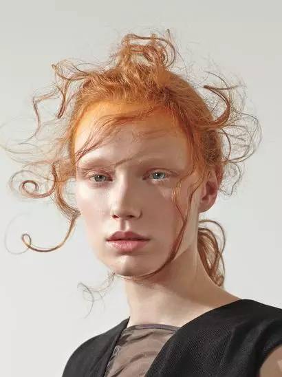 为什么画眼线反而觉得眼睛更小,怎么画眼线好看又显眼睛大