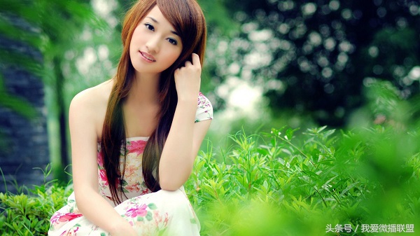 怎么跟闷骚的男生谈恋爱,怎样才能让闷骚男对自己产生好感