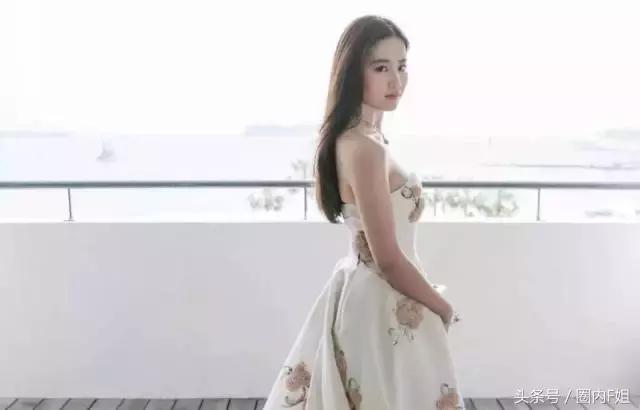 穿*旗国**,扮鸡精,没有范冰冰镇场的戛纳红毯今年来了多少妖魔鬼怪