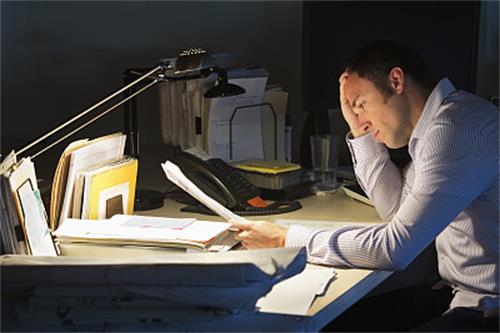 治腰间盘突出什么方法有效,治疗腰间盘突出最佳动作