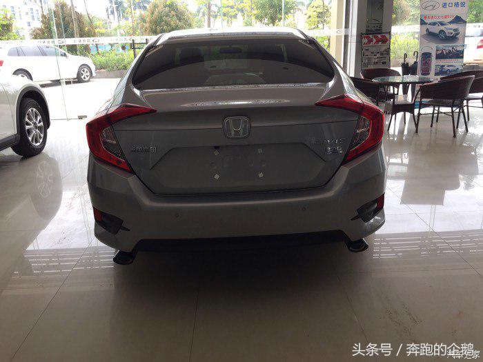 十代思域圣辉银2020款 (10代思域圣辉银提车)