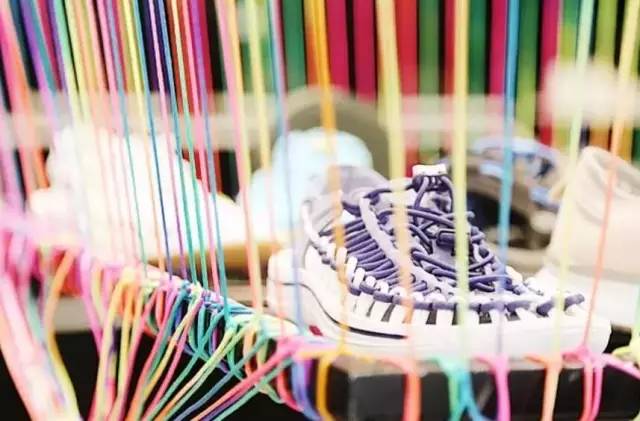 夏天来了该穿凉鞋了,穿凉鞋的季节到了