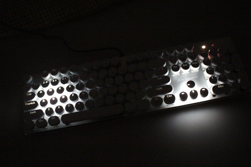 机械键盘蒸汽朋克推荐,朋克蒸汽机械键盘适合什么键帽