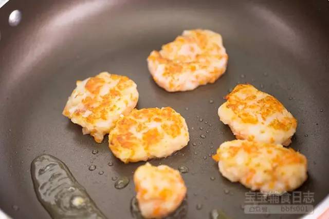 宝宝不爱吃鱼该怎么做,宝宝突然不爱吃鱼虾