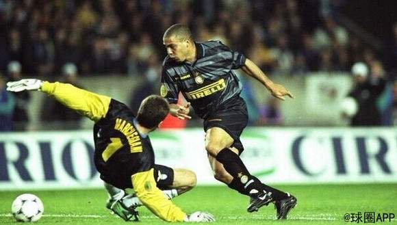 收藏几大高手,收藏世界足坛百大球星卡