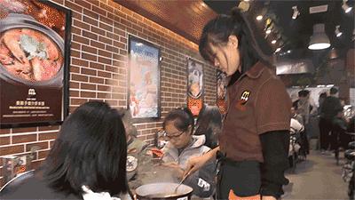 这家日销量1000份的美食店，不排队你根本吃不到！