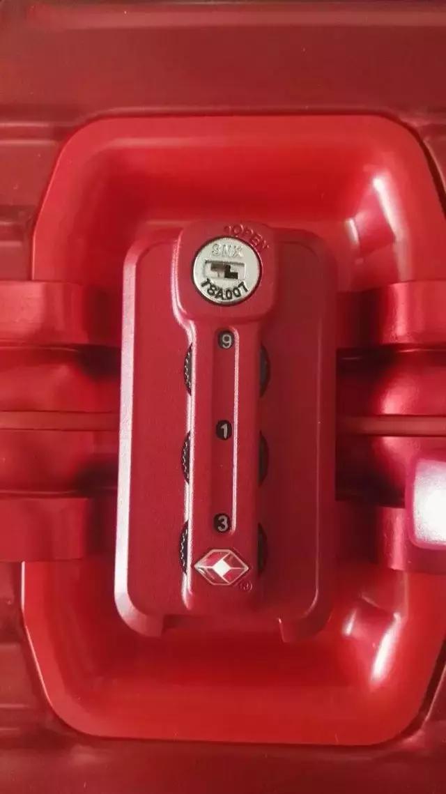 小黄人行李箱密码忘记了怎么开,omi行李箱密码忘记了怎么办