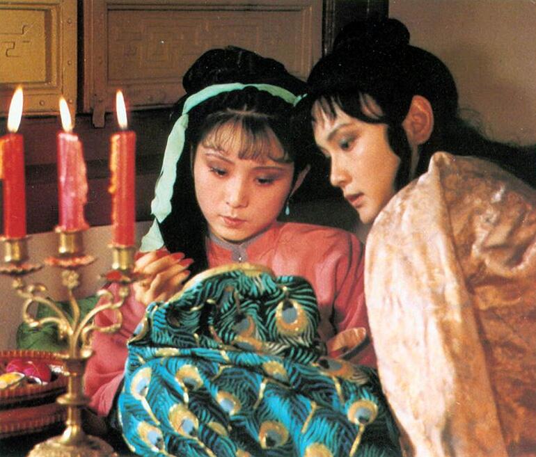 贾宝玉对四个丫头的感情,贾宝玉深受女孩欢迎的原因