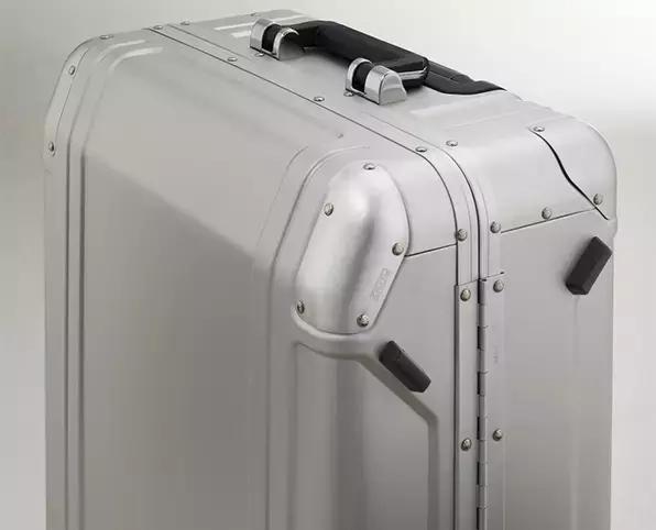 哪个牌子的旅行箱性价比高,哪个旅行箱值得买