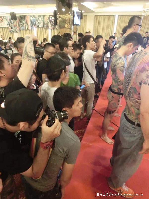 鍒洪潚鐨偆涓婄殑鑹烘湳,鐨偆涓婄殑鑹烘湳